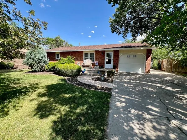 2118 Tara Dr, Garden City, KS 67846
