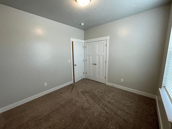 5th image of 1834 W Newcastle Ln #B301