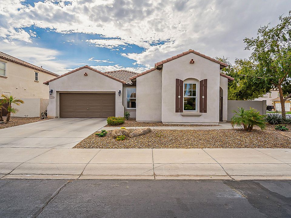 1st image of 2209 E Wisteria Dr