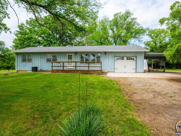 11429 K4 Hwy, Ozawkie, KS 66070