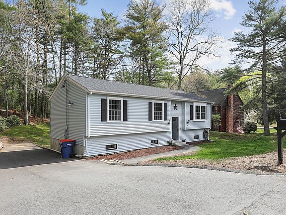 3rd image of 15 Lascala Ave