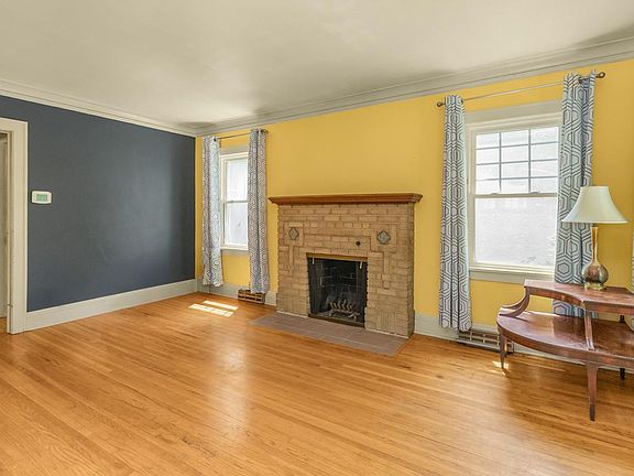 3rd image of 3805 35th Ave S