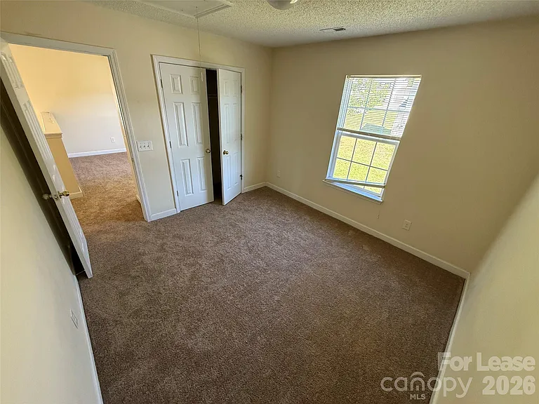 3327 Buckvalley Dr — Photo 9