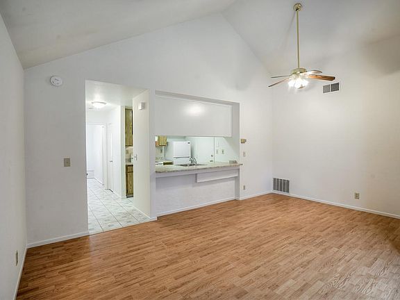4th image of 735 Mei Dr