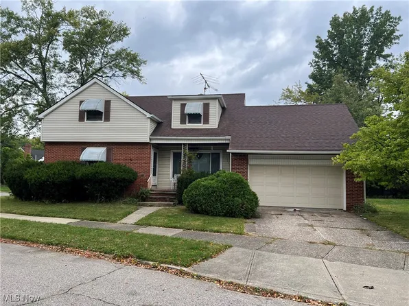2379 Charney Rd, University Heights, OH 44118