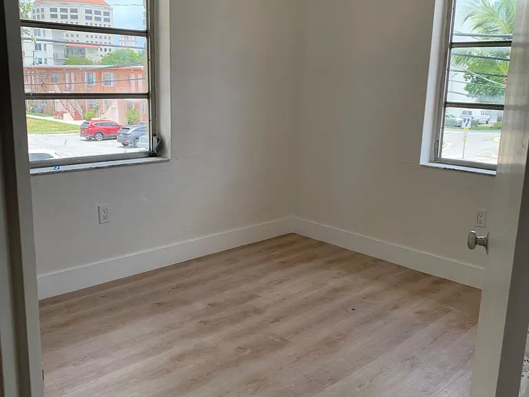 3591 SW 10th St #12B — Photo 12