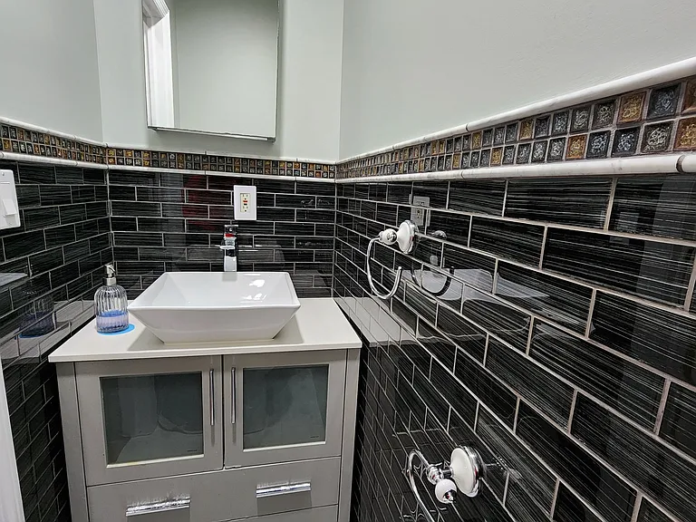 317 E 201st St #1 — Photo 6