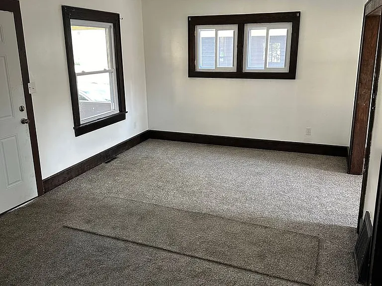 540 Holmes Ave — Photo 8
