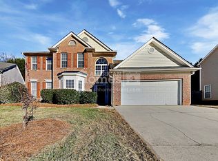 4163 Turnberry Park Ct, Pfafftown, NC 27040