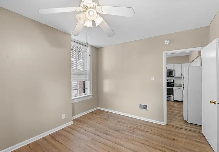 3619 Commonwealth Ave #1F — Photo 2