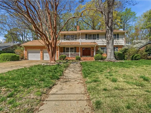 218 Crittenden Ln, Newport News, VA 23606