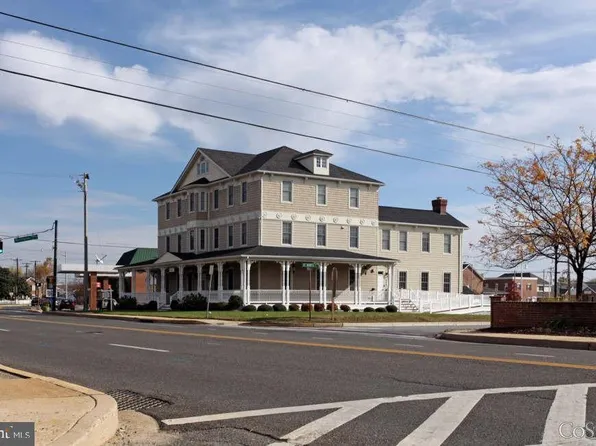 303 Charles St, La Plata, MD 20646