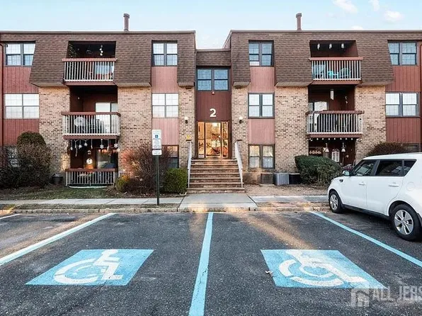 23C Powderhorn Ct, Woodbridge, NJ 07095