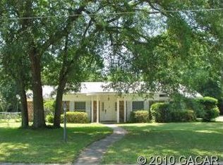 3949 NW 38th Pl, Gainesville, FL 32606