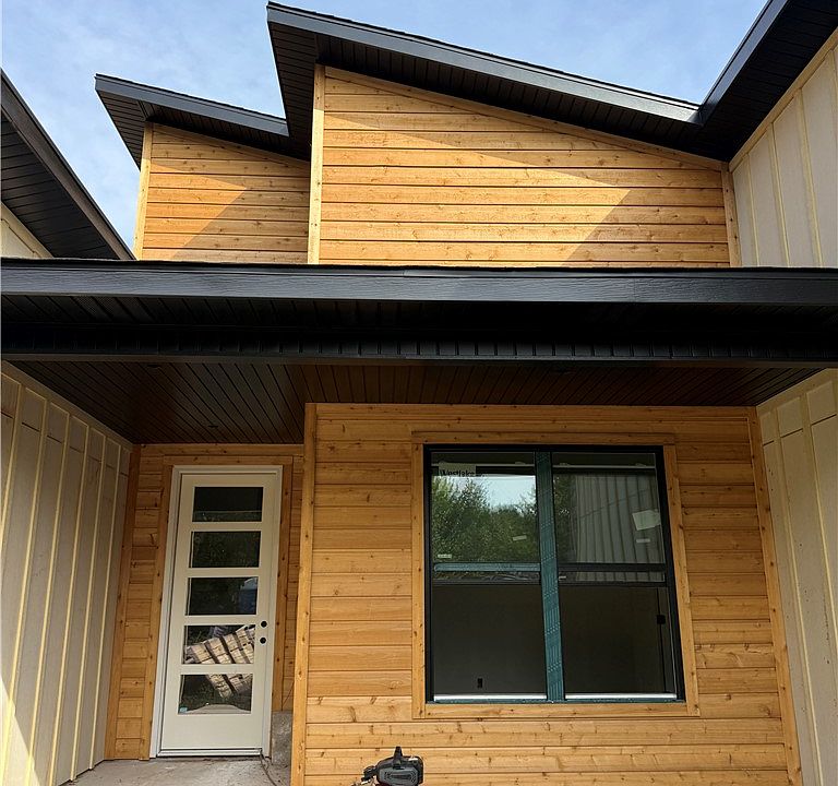 1st image of 63 Taransay Cir