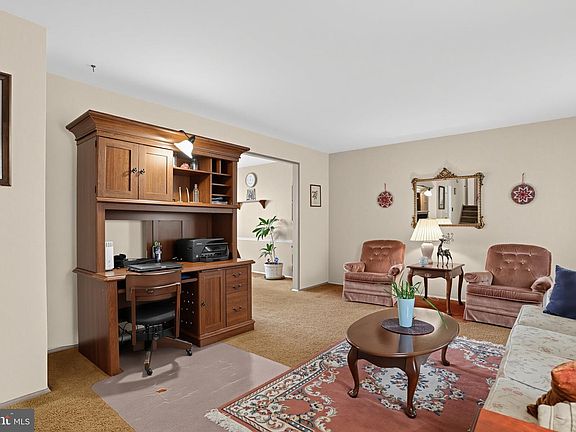 4th image of 34 Fawn Dr