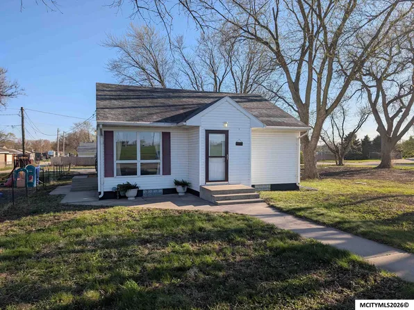 1219 12th St NW, Mason City, IA 50401