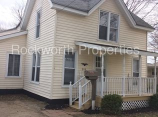 204 Elm St, Flushing, MI 48433