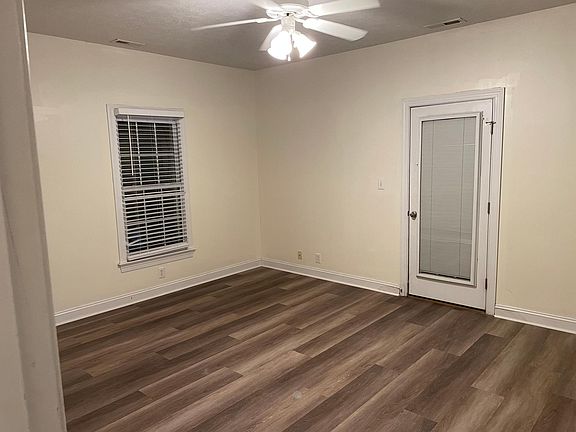 3rd image of 101 Duncraig Dr Unit 201