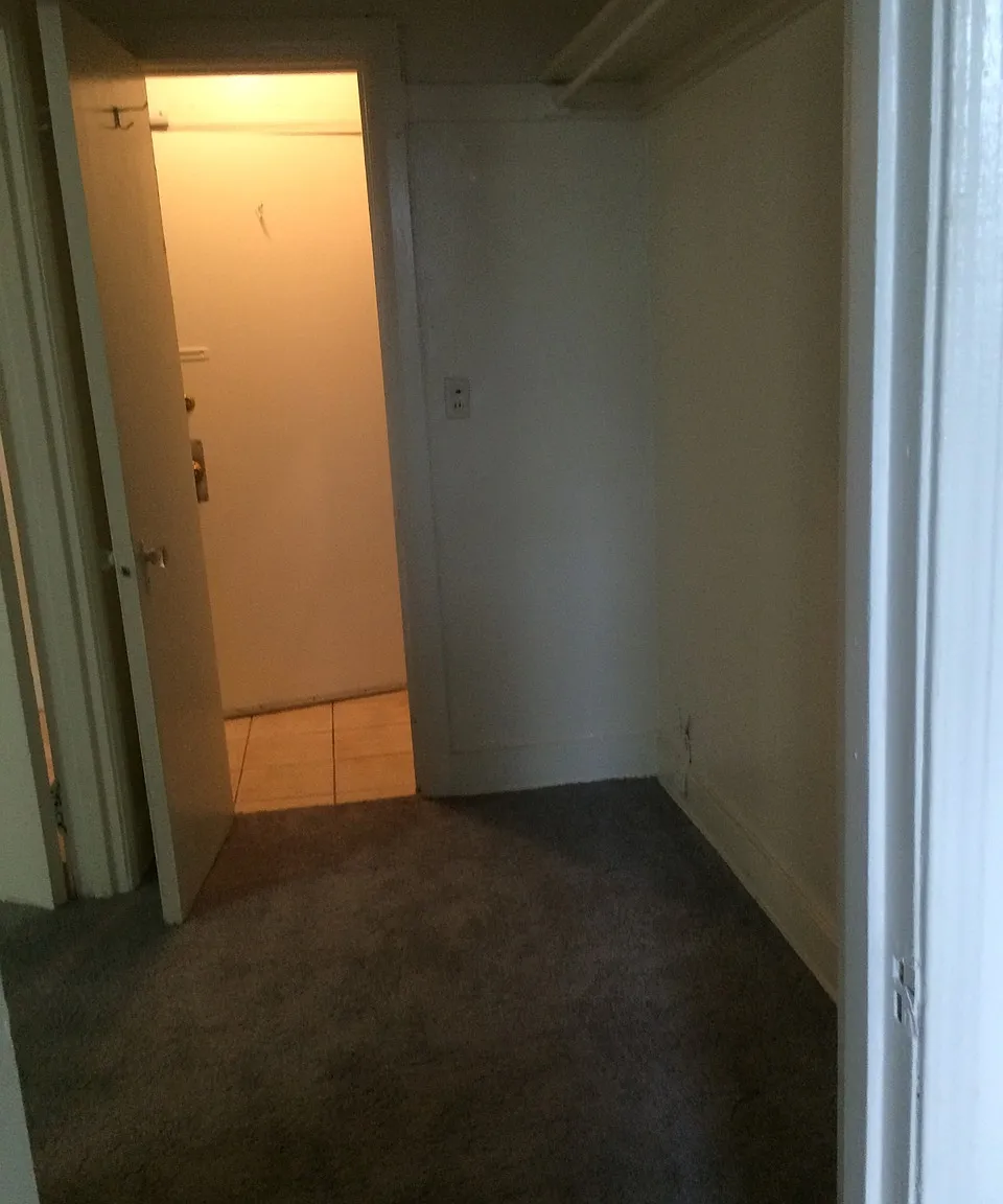 Boulevard Apartments — Photo 3