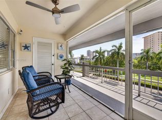 300 Layne Blvd APT 303, Hallandale, FL 33009