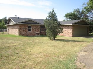 200 Matador Dr E, Follett, TX 79034