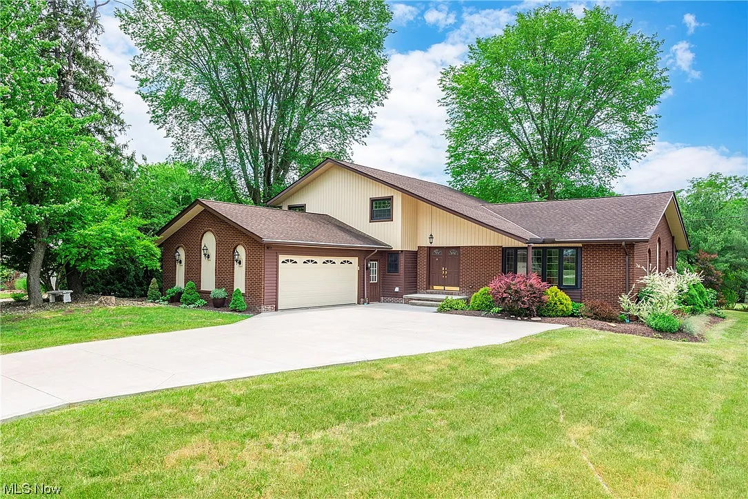 7362 Amber Ln photo 1