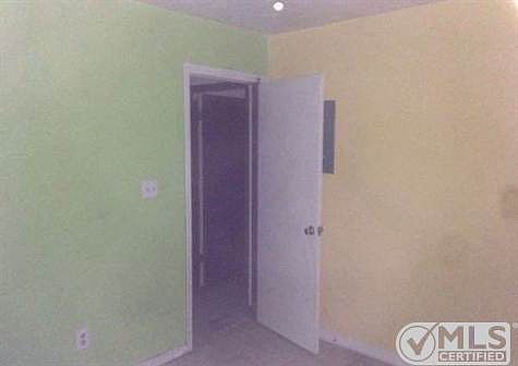 5th image of 146 Whetherbine Way W #A