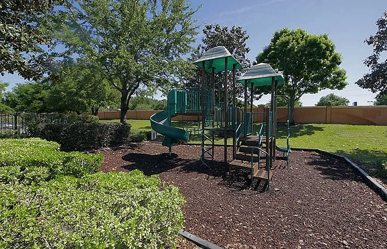 Residences at West Place Apartments — Photo 23