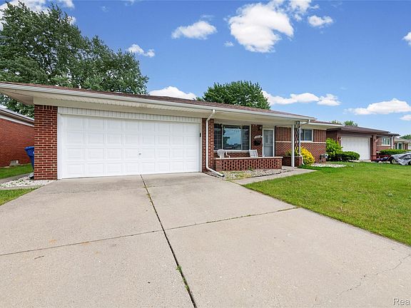 2nd image of 29410 Runey Dr