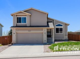 7317 Willowdale Dr, Fountain, CO 80817