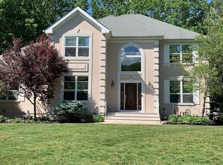 4 Tuscany Dr, Jackson, NJ 08527