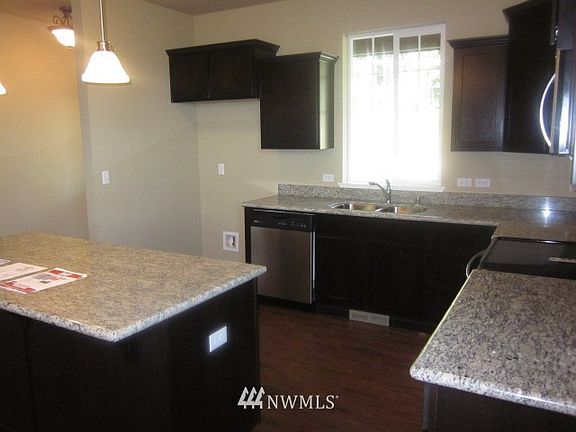 4th image of 4524 Fairweather Street NE
