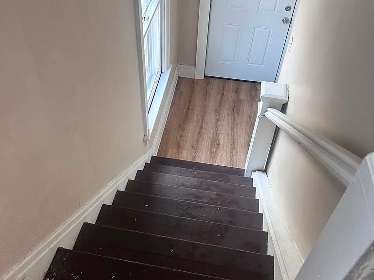 2218 Catalpa Dr #2 — Photo 6