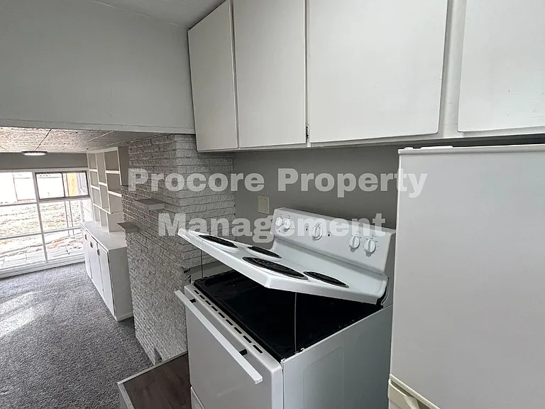303 S Ivy St — Photo 11