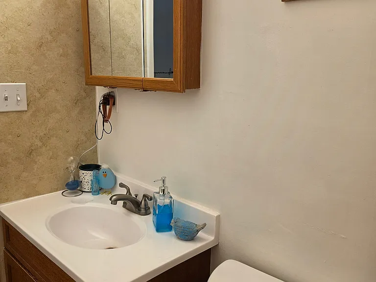 810 Howard St #4 — Photo 8