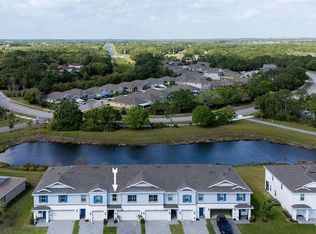 668 NE Waters Edge Ln, Port Saint Lucie, FL 34983