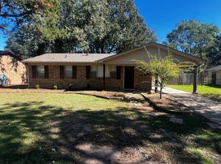 404 Live Oak Dr, N Little Rock, AR 72117
