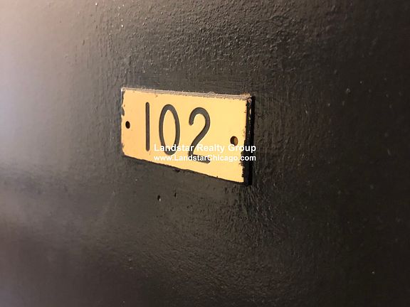 3rd image of 5301 N Ashland Ave APT 102