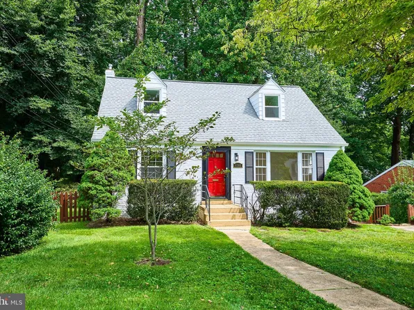 6506 Oakwood Dr, Falls Church, VA 22041