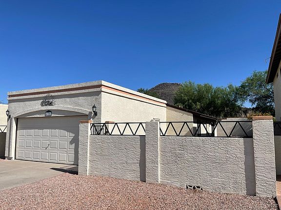 3rd image of 4726 W Menadota Dr