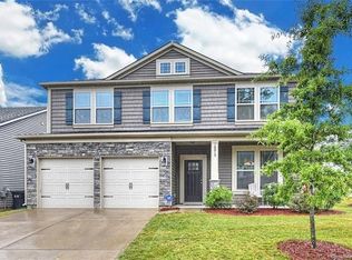 10015 Michael Crossing Dr, Charlotte, NC 28213