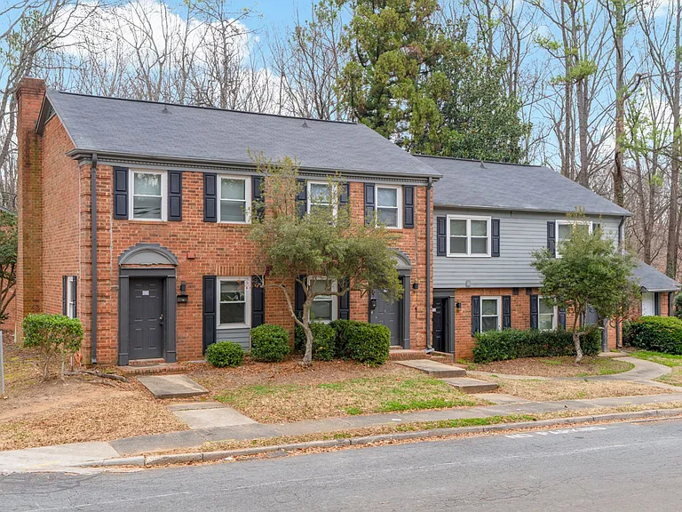 Park Fairfax Apartments — Photo 24