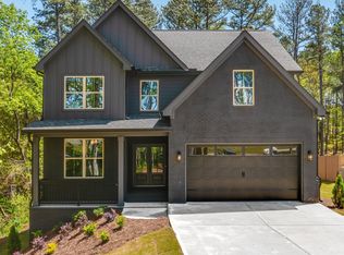 821 N Price Rd, Sugar Hill, GA 30518