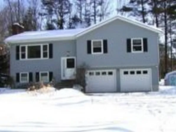 24 Logwood Cir, Essex Jct, VT 05452