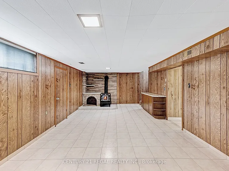 79 Combermere Dr — Photo 18