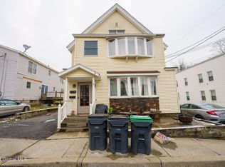 42 Leonard St, Mechanicville, NY 12118