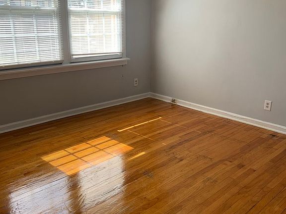 4th image of 424 W Thomas St #10909459