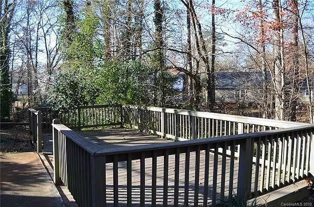 2nd image of 4900 Rivergreen Ln