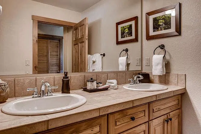 Main Floor Bathroom